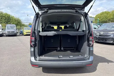 DG74CZK Volkswagen Caddy Maxi 2.0 TDI 122 Life 5dr DSG Thumbnail #9