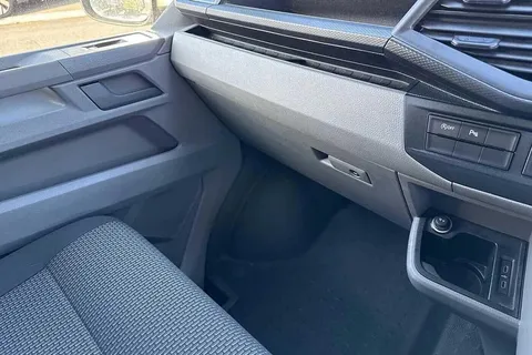 DE74WXM Volkswagen Transporter 2.0 TDI 110 Highline Van Thumbnail #14