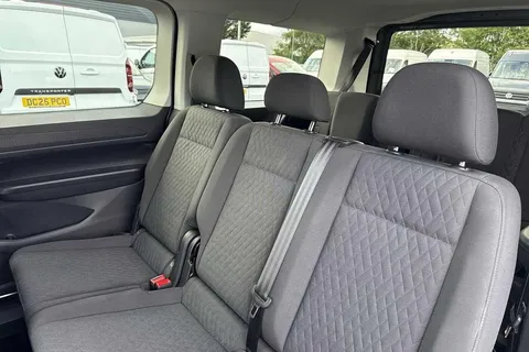 DG74CZK Volkswagen Caddy Maxi 2.0 TDI 122 Life 5dr DSG Thumbnail #13