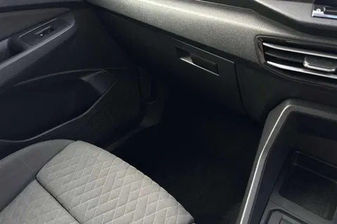 DG74CZK Volkswagen Caddy Maxi 2.0 TDI 122 Life 5dr DSG Thumbnail #14