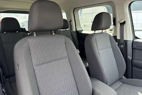 DG74CZK Volkswagen Caddy Maxi 2.0 TDI 122 Life 5dr DSG Thumbnail #20