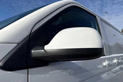 DE74WXM Volkswagen Transporter 2.0 TDI 110 Highline Van Thumbnail #26