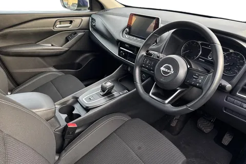 YH72FEK Nissan Qashqai 1.3 DiG-T MH 158 Acenta Premium 5dr Xtronic Thumbnail #7