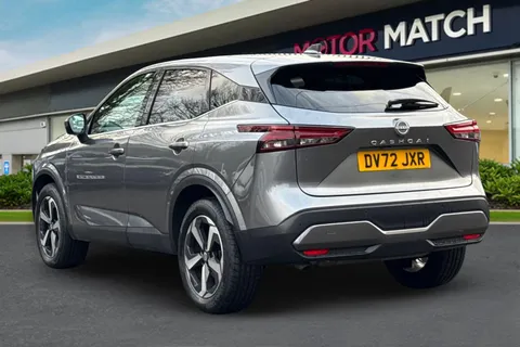 DV72JXR Nissan Qashqai 1.3 DiG-T MH 158 N-Connecta 5dr Xtronic Thumbnail #2