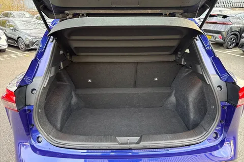 YH72FEK Nissan Qashqai 1.3 DiG-T MH 158 Acenta Premium 5dr Xtronic Thumbnail #9