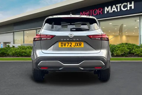 DV72JXR Nissan Qashqai 1.3 DiG-T MH 158 N-Connecta 5dr Xtronic Thumbnail #4