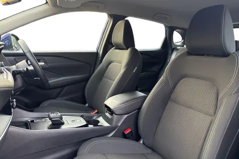 YH72FEK Nissan Qashqai 1.3 DiG-T MH 158 Acenta Premium 5dr Xtronic Thumbnail #10