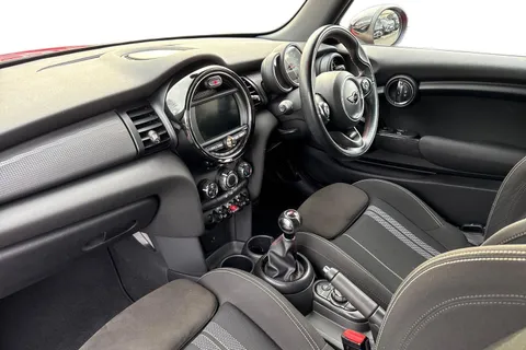 DE68FFA Mini Hatchback 1.5 Cooper II 3dr Thumbnail #8