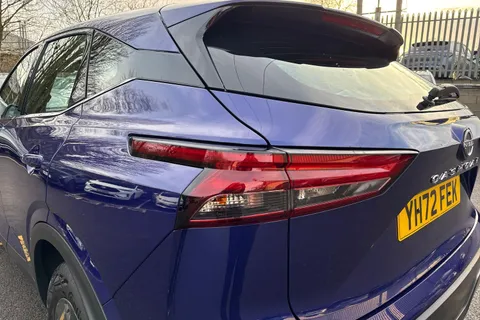 YH72FEK Nissan Qashqai 1.3 DiG-T MH 158 Acenta Premium 5dr Xtronic Thumbnail #15