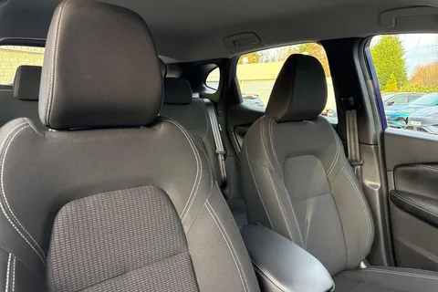 YH72FEK Nissan Qashqai 1.3 DiG-T MH 158 Acenta Premium 5dr Xtronic Thumbnail #20