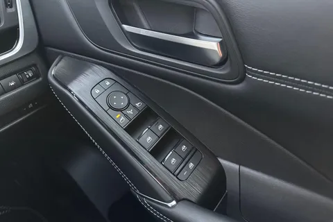 DV72JXR Nissan Qashqai 1.3 DiG-T MH 158 N-Connecta 5dr Xtronic Thumbnail #17