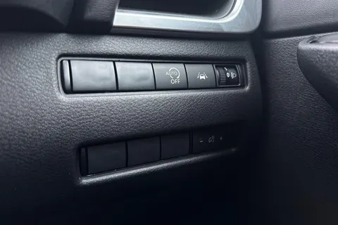 YH72FEK Nissan Qashqai 1.3 DiG-T MH 158 Acenta Premium 5dr Xtronic Thumbnail #27