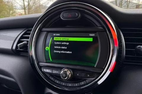 DE68FFA Mini Hatchback 1.5 Cooper II 3dr Thumbnail #31