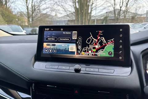 DV72JXR Nissan Qashqai 1.3 DiG-T MH 158 N-Connecta 5dr Xtronic Thumbnail #33