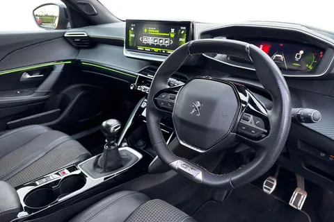 DE22ENL PEUGEOT 2008 1.2 PureTech 130 GT 5dr Thumbnail #7