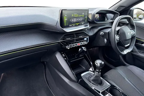 DE22ENL PEUGEOT 2008 1.2 PureTech 130 GT 5dr Thumbnail #8