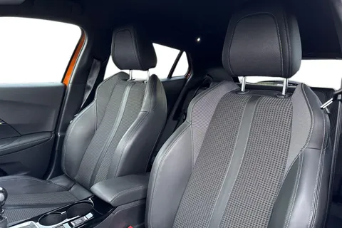 DE22ENL PEUGEOT 2008 1.2 PureTech 130 GT 5dr Thumbnail #10