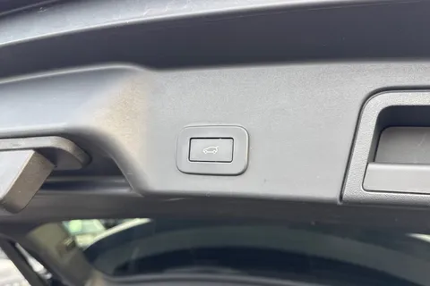 34 of 51 for Land Rover Range Rover Evoque 2.0 D200 Evoque Edition 5dr