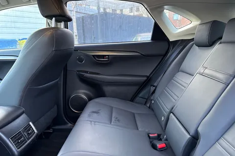 MK70RVN Lexus Nx 300h 2.5 5dr CVT [8" Nav] Thumbnail #32