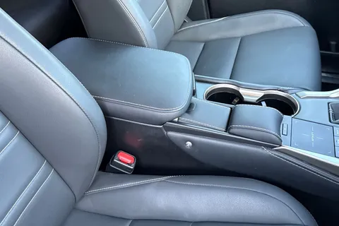 MK70RVN Lexus Nx 300h 2.5 5dr CVT [8" Nav] Thumbnail #38