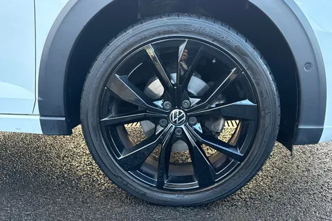 MT22OTW Volkswagen Taigo 1.0 TSI 110 R-Line 5dr DSG **BLACK DESIGN PACK, REAR VIEW CAMERA** Thumbnail #11