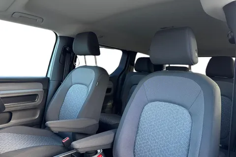 KS23VTK Volkswagen ID. Buzz 150kW Life Pro 77kWh 5dr Auto | Rear Camera | Heated Seats Thumbnail #17