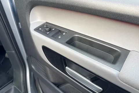 KS23VTK Volkswagen ID. Buzz 150kW Life Pro 77kWh 5dr Auto | Rear Camera | Heated Seats Thumbnail #22