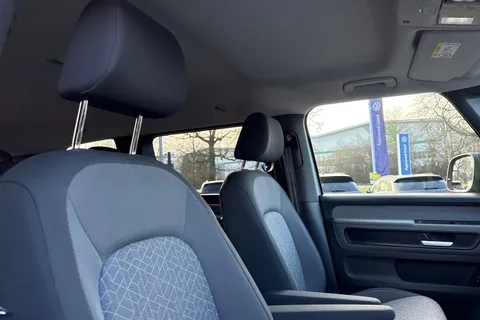 KS23VTK Volkswagen ID. Buzz 150kW Life Pro 77kWh 5dr Auto | Rear Camera | Heated Seats Thumbnail #25