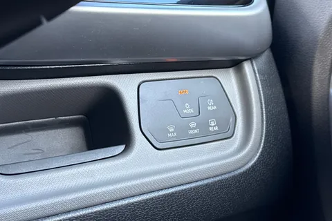 KS23VTK Volkswagen ID. Buzz 150kW Life Pro 77kWh 5dr Auto | Rear Camera | Heated Seats Thumbnail #26