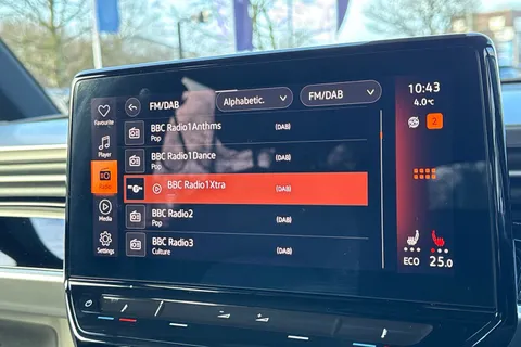 KS23VTK Volkswagen ID. Buzz 150kW Life Pro 77kWh 5dr Auto | Rear Camera | Heated Seats Thumbnail #28