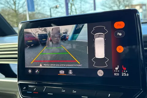 KS23VTK Volkswagen ID. Buzz 150kW Life Pro 77kWh 5dr Auto | Rear Camera | Heated Seats Thumbnail #31