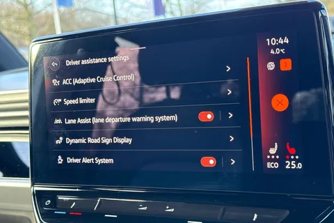 KS23VTK Volkswagen ID. Buzz 150kW Life Pro 77kWh 5dr Auto | Rear Camera | Heated Seats Thumbnail #32