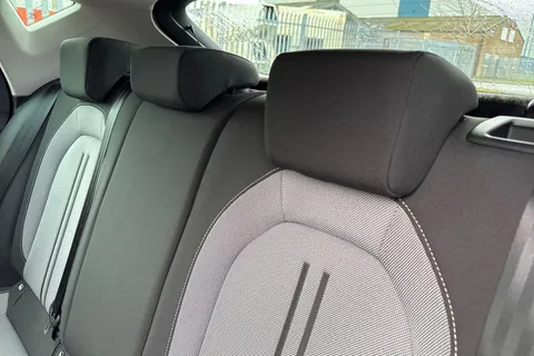  SEAT Leon 2.0 TDI EVO SE Dynamic 5dr [DAP] Thumbnail #18