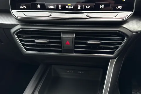  SEAT Leon 2.0 TDI EVO SE Dynamic 5dr [DAP] Thumbnail #21