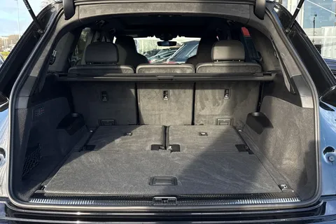 7 of 49 for Audi Q7 SUV Vorsprung 50 TDI quattro 286 PS tiptronic