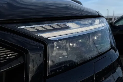 25 of 49 for Audi Q7 SUV Vorsprung 50 TDI quattro 286 PS tiptronic