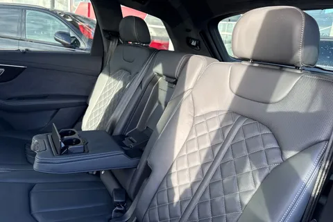 34 of 49 for Audi Q7 SUV Vorsprung 50 TDI quattro 286 PS tiptronic