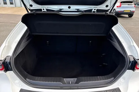 10 of 65 for Mazda Mazda3 2.0 e-SKYACTIV-X MHEV GT Sport Tech Euro 6 (s/s) 5dr