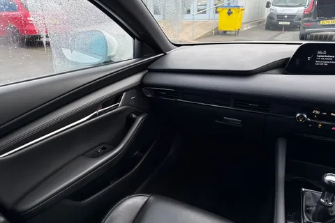 15 of 65 for Mazda Mazda3 2.0 e-SKYACTIV-X MHEV GT Sport Tech Euro 6 (s/s) 5dr