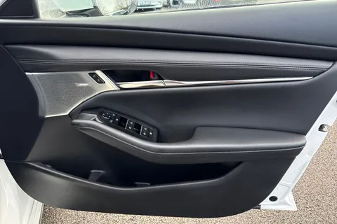 18 of 65 for Mazda Mazda3 2.0 e-SKYACTIV-X MHEV GT Sport Tech Euro 6 (s/s) 5dr