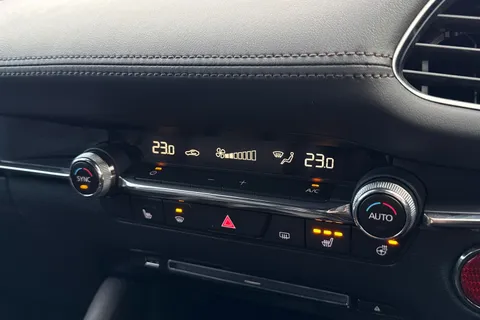 19 of 65 for Mazda Mazda3 2.0 e-SKYACTIV-X MHEV GT Sport Tech Euro 6 (s/s) 5dr