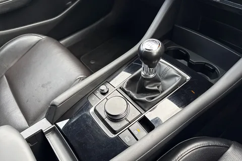 20 of 65 for Mazda Mazda3 2.0 e-SKYACTIV-X MHEV GT Sport Tech Euro 6 (s/s) 5dr