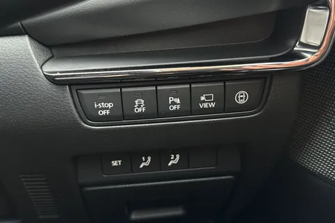 40 of 65 for Mazda Mazda3 2.0 e-SKYACTIV-X MHEV GT Sport Tech Euro 6 (s/s) 5dr