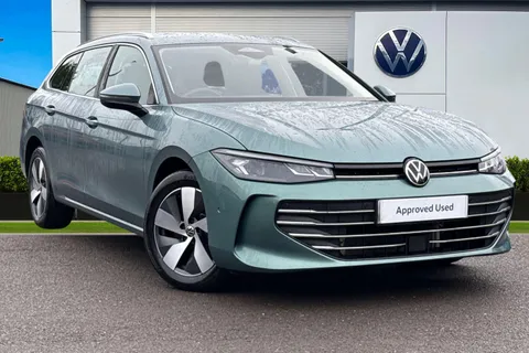 DC25ZKZ Volkswagen Passat 1.5 TSI eHybrid Life 5dr DSG Thumbnail #2