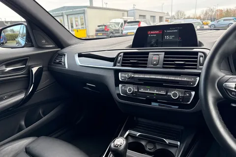 LY19HJG BMW 1 Series 1.5 118i GPF M Sport Shadow Edition Euro 6 (s/s) 5dr Thumbnail #44