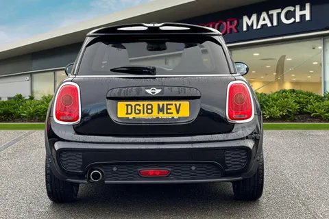 DG18MEV Mini Hatch 1.5 One 1499 GT Euro 6 (s/s) 3dr Thumbnail #5