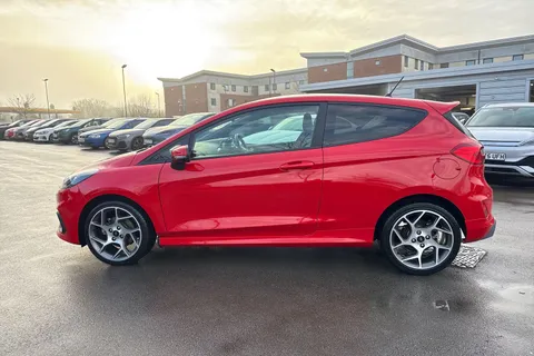 FL68HBY Ford Fiesta 1.5 EcoBoost ST-2 3dr Thumbnail #27