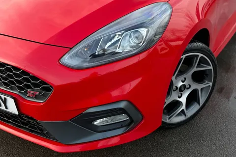 FL68HBY Ford Fiesta 1.5 EcoBoost ST-2 3dr Thumbnail #32