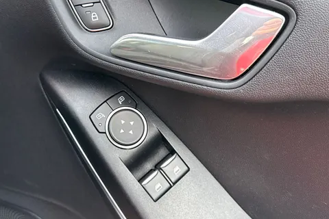 FL68HBY Ford Fiesta 1.5 EcoBoost ST-2 3dr Thumbnail #37