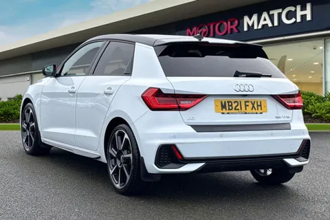 MB21FXH Audi A1 1.5 TFSI 35 Black Edition Sportback S Tronic Euro 6 (s/s) 5dr Thumbnail #3